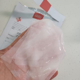 쿠피 피디알엔 연어 더마 페이셜 마스크 — 4점을 준 리뷰어가 2021년 11월 올린 사용 사진