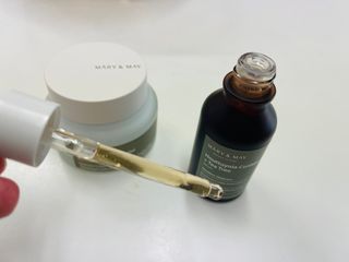 마리엔메이 센서티브 수딩 젤 크림 + 어성초 티트리 추출물 세럼 + 어성초 티트리 모공 클렌징 폼 — 5점을 준 리뷰어가 2021년 9월 올린 사용 사진