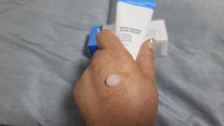 더마포레스트 모이스처라이징 아쿠아크림 / 수분크림 히알루론산 펩타이드 보습 미백 주름개선 — 4점을 준 리뷰어가 2021년 6월 올린 사용 사진
