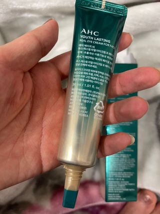 [NEW 탄력유턴 아이크림] AHC 유스 래스팅 리얼 아이크림 포 페이스 — 5점을 준 리뷰어가 2021년 1월 올린 사용 사진