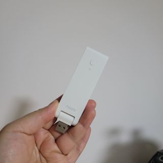 아카라 조명 스위치를 누워서 끄는 방법 (스마트 조명 스위치 2구 + 무선 리모트 스위치 1구 T1, 스마트 허브 E1) — 5점을 준 리뷰어가 2021년 11월 올린 사용 사진