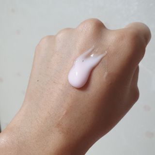 난나 살몬 스파이더 검버섯 미백 톤업 화이트닝 연어 앰플 크림 300ml 대용량 — 5점을 준 리뷰어가 2022년 8월 올린 사용 사진