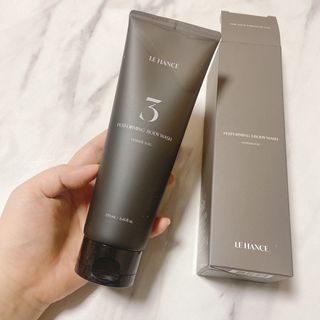 르핸스 퍼포밍 3 바디워시 비반트포렛/베티버포그 — 5점을 준 리뷰어가 2023년 1월 올린 사용 사진