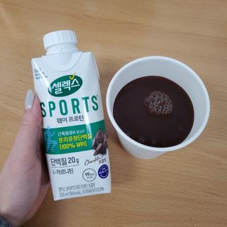 셀렉스스포츠 셀렉스 스포츠 드링크 초콜릿 _ 330ml x 12팩 — 3점을 준 리뷰어가 2021년 10월 올린 사용 사진