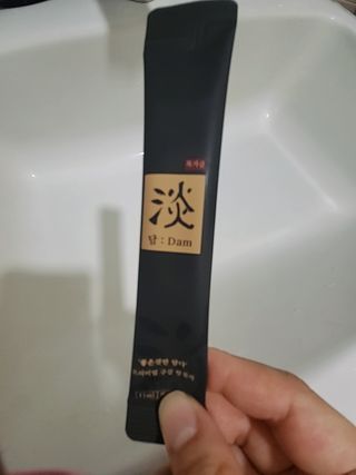 담소은 자극없는 무알콜 휴대용 한방가글 스틱 가글담 — 4점을 준 리뷰어가 2022년 8월 올린 사용 사진