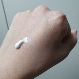 메타포레 12PM  카밍 선스크린 — 5점을 준 리뷰어가 2021년 8월 올린 사용 사진