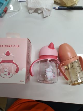 유비맘 트라이탄 코니빨대컵_컬러 랜덤 발송 — 4점을 준 리뷰어가 2021년 3월 올린 사용 사진
