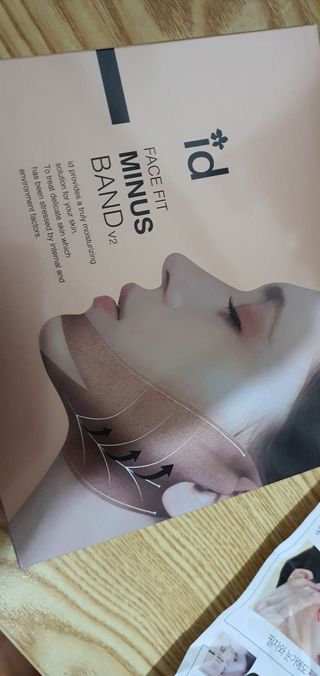 아이디플라코스메틱 아이디 페이스핏 마이너스 밴드 v2 — 4점을 준 리뷰어가 2020년 12월 올린 사용 사진