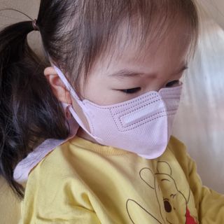 애니가드키즈 라이트 소형 5컬러 각 10매입 [크리미베이지, 코튼핑크, 블루레이크, 페일로즈, 민트그린] — 5점을 준 리뷰어가 2022년 6월 올린 사용 사진