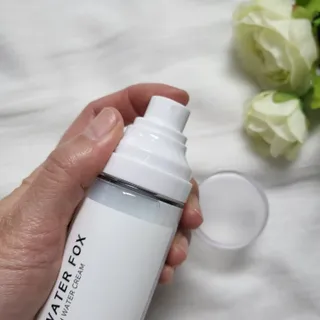 가치 WATERFOX(워터폭스)-엑토인 시카-비옴 하이 워터 크림 (100ml) — 5점을 준 리뷰어가 2023년 3월 올린 사용 사진