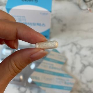 [지셀라] 프로바이오틱스 100억 유산균 보장 (1개월분 / 350mg X 30캡슐) — 5점을 준 리뷰어가 2023년 4월 올린 사용 사진