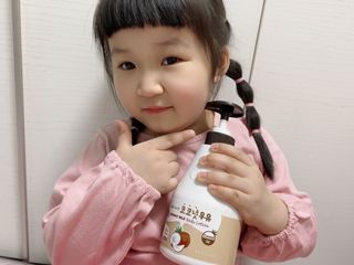 [과일나라] 피부가 마시는 코코넛우유 바디클렌저&바디로션 — 5점을 준 리뷰어가 2022년 3월 올린 사용 사진