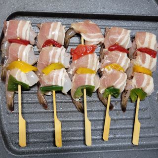[다물꼬치] 삼겹새우롤꼬치 5개입 350g  + 데리야끼소스 120g + 매운고추소스 120g — 5점을 준 리뷰어가 2021년 10월 올린 사용 사진