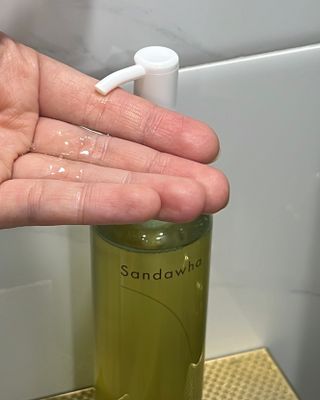 스킨큐어 산다화 순한 클렌징 동백 오일 200ml — 4.5점을 준 리뷰어가 2023년 4월 올린 사용 사진