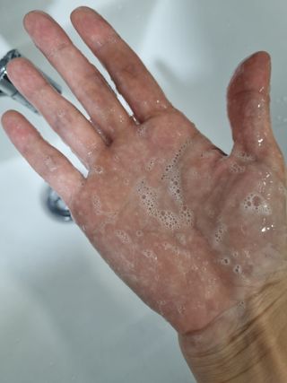르핸스 퍼포밍 5 샴푸 비반트 포렛/베티버 포그 — 5점을 준 리뷰어가 2022년 12월 올린 사용 사진