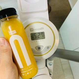 BLENDY'S 핑크 스무디+블론디 스무디 — 3.5점을 준 리뷰어가 2021년 11월 올린 사용 사진
