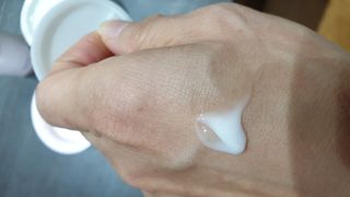 프리마인 바르기만 하면 철벽 스킨케어+24시간 마스크팩 효과. 셀라브 리제너레이팅 시스템 부스터+크림 세트 — 5점을 준 리뷰어가 2023년 4월 올린 사용 사진