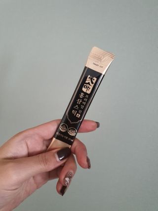 헬스업_천명진프리미엄홍삼스틱_10ml x 30포 — 5점을 준 리뷰어가 2021년 2월 올린 사용 사진
