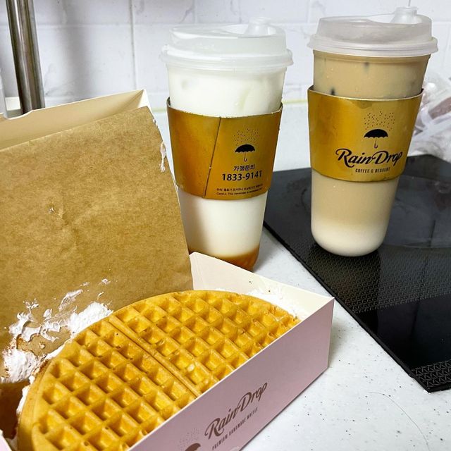 [레인드랍 커피 본점] 음료 2잔 + 디저트와플 or 샌드위치 리뷰 사진