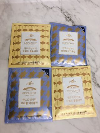 (주)쟈뎅 쟈뎅 클래스 핸드 드립 커피 10P 2종_디카페인 1종+랜덤 플레이버 1종 — 5점을 준 리뷰어가 2021년 4월 올린 사용 사진
