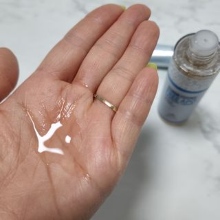 조아산코스메틱 승비 에센스 프리아포 오리엔탈 허브 크림 + 승비 에센스 프리아포 오리엔탈 허브 스킨 SET — 4점을 준 리뷰어가 2022년 5월 올린 사용 사진