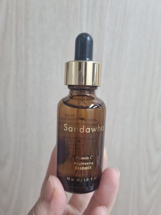 스킨큐어 산다화 비타민c 화이트닝 에센스 30ml — 5점을 준 리뷰어가 2023년 7월 올린 사용 사진