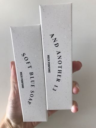 멈칫(MUMCHIT) 넥퍼퓸 NECKPERFUME 2가지 향 — 4점을 준 리뷰어가 2021년 11월 올린 사용 사진