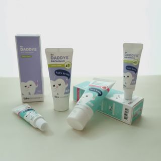 닥터데디스 안심저불소 키즈치약 (라즈베리, 청포도향 중 택 1) 60g +  여행용 미니 치약 15g — 5점을 준 리뷰어가 2022년 8월 올린 사용 사진