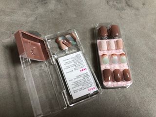 데싱디바 매직프레스 레귤러 스퀘어_6종 중 택 1 — 5점을 준 리뷰어가 2021년 9월 올린 사용 사진