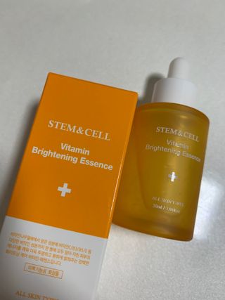 체르엠 스템앤셀 비타민 브라이트닝 에센스 30ml 1개 — 4점을 준 리뷰어가 2022년 4월 올린 사용 사진