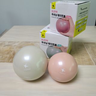 트라택 쿠셔닝 웨이트볼 0.5kg + 1kg SET — 5점을 준 리뷰어가 2022년 5월 올린 사용 사진