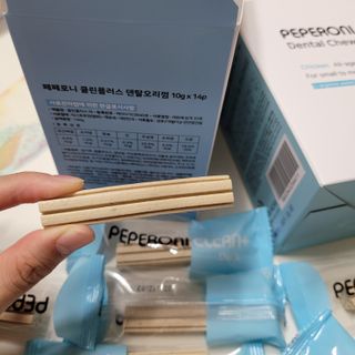 페페로니 2종 세트 클린플러스 덴탈껌 치킨+덕 — 5점을 준 리뷰어가 2021년 9월 올린 사용 사진