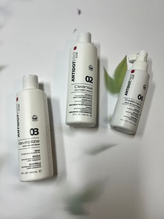 안티닷프로 두피케어 샴푸 — 4점을 준 리뷰어가 2022년 6월 올린 사용 사진