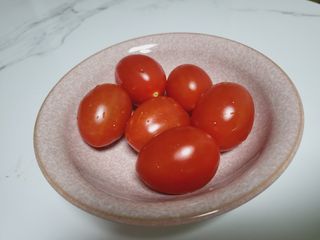 레드닥터 대추방울토마토 + 통째로 동결건조한 대추방울토마토 — 4점을 준 리뷰어가 2022년 12월 올린 사용 사진