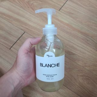 빅그린 니치 퍼퓸 바이옴바디워시 500ml(상탈, 블랙베리&베이, 블랑쉐 3종 중 택1) — 5점을 준 리뷰어가 2022년 8월 올린 사용 사진