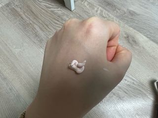 리엔케이 핑크 볼륨 래디언스 컬러크림 에디션 — 5점을 준 리뷰어가 2023년 11월 올린 사용 사진