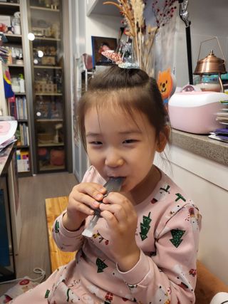 롯데제과 죠스바 아이스 톡톡 젤리 — 5점을 준 리뷰어가 2021년 10월 올린 사용 사진