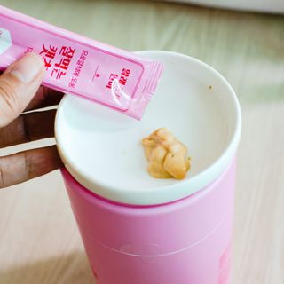 페페로니 잘 먹는 캣츄 - 알래스카 연어 24개입 — 5점을 준 리뷰어가 2021년 7월 올린 사용 사진