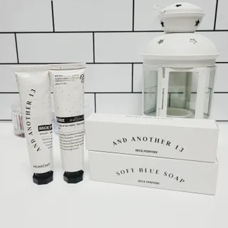 멈칫(MUMCHIT) 넥퍼퓸 NECKPERFUME 2가지 향 — 5점을 준 리뷰어가 2021년 11월 올린 사용 사진