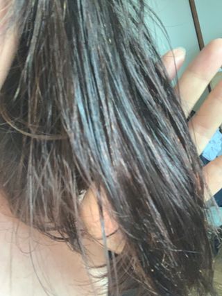썸헤어 / SUMHAIR 썸헤어 실키 테라피 헤어 에센스 — 4점을 준 리뷰어가 2021년 6월 올린 사용 사진