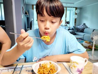 [푸딩팩토리] 요잇조잇 닭갈비 닭가슴살/김치 닭가슴살 곤약볶음밥 2종 (김치볶음밥 2개 닭갈비 볶음밥 1개) — 5점을 준 리뷰어가 2022년 8월 올린 사용 사진