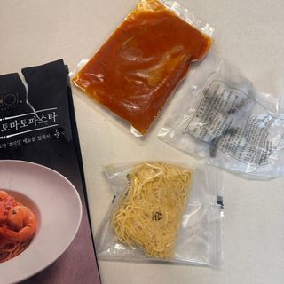 프레시지 [구매평]최현석의 쵸이닷 새우 토마토 파스타 (냉동) — 5점을 준 리뷰어가 2025년 6월 올린 사용 사진