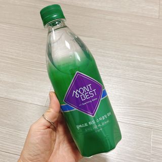 몽베스트 Montbest with Sparkling water Plain 20병 — 4.5점을 준 리뷰어가 2021년 11월 올린 사용 사진