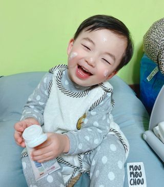 mom e 맘이 내추럴 베이비 케어 크림+바디오일 — 5점을 준 리뷰어가 2021년 1월 올린 사용 사진