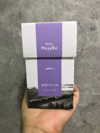 프롬노시베_이너뷰티 올데이 리지 스틱 — 5점을 준 리뷰어가 2021년 7월 올린 사용 사진