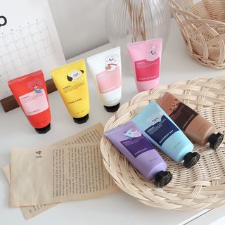 쿤달 BT21 시어버터 앤 마카다미아 퓨어 핸드크림 50ml 7구 기프트 세트 — 5점을 준 리뷰어가 2021년 3월 올린 사용 사진