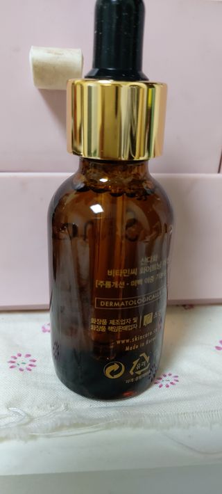 스킨큐어 산다화 비타민c 화이트닝 에센스 30ml — 4점을 준 리뷰어가 2023년 12월 올린 사용 사진