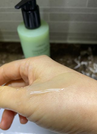 프리마인 메이크업과 들뜨는 각질까지 한방에 깐달걀로! 순하기까지한 셀베이스 그린티클렌저(200ml) — 5점을 준 리뷰어가 2023년 1월 올린 사용 사진