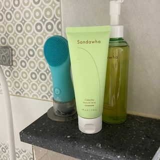 스킨큐어 산다화 순한 클렌징 동백 오일 200ml — 5점을 준 리뷰어가 2023년 4월 올린 사용 사진