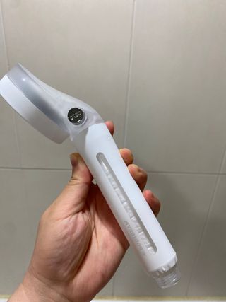 바디빔 더블클린 비타 샤워기 — 4점을 준 리뷰어가 2021년 7월 올린 사용 사진